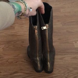 Aldo grey leather zipper boots size 8.5